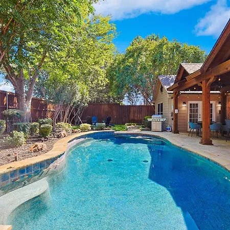 Villa 5Bd 2Ba W Backyard Oasis Pool Jacuzzi Firepit